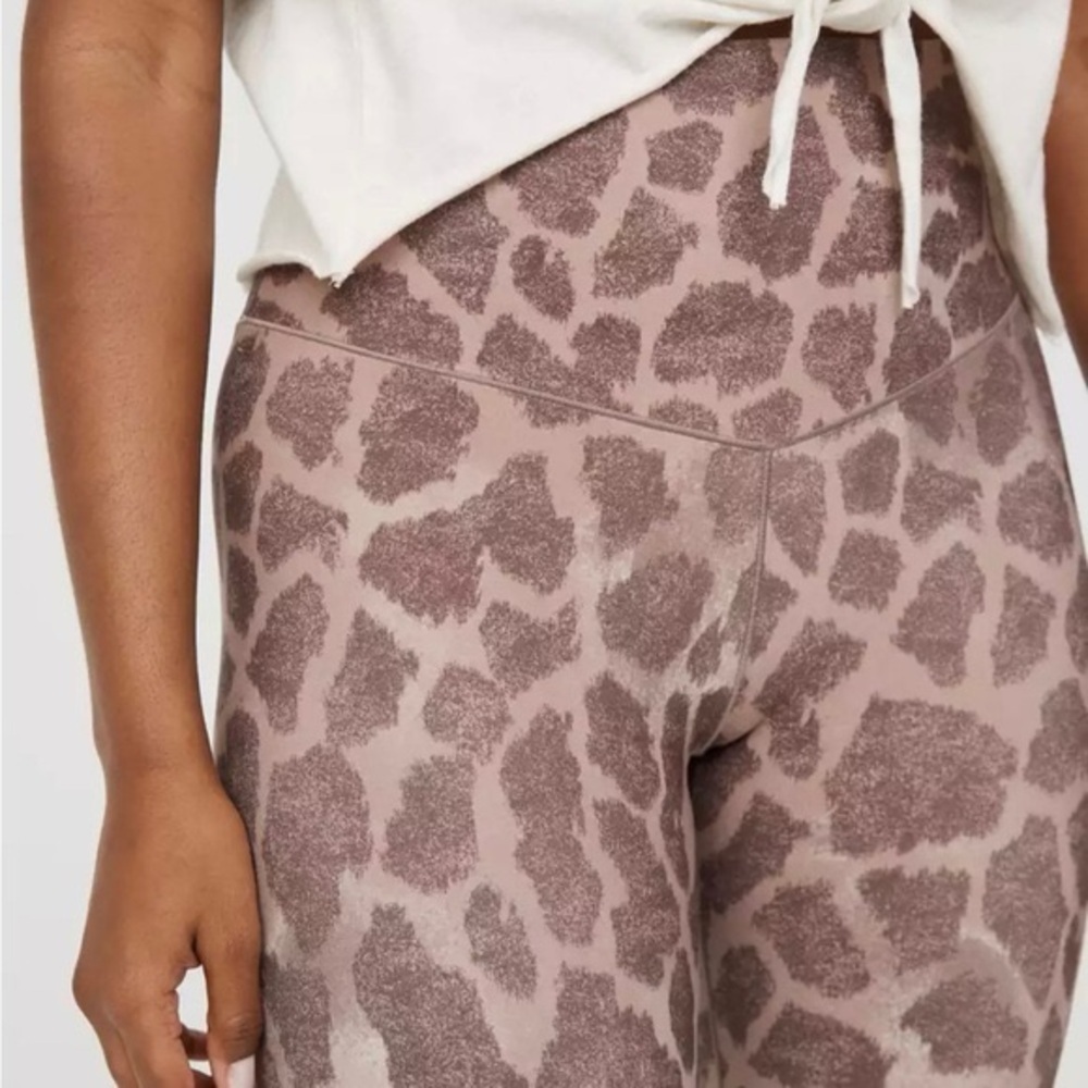 Aerie offline leopard cheetah animal print leggings - Picture 3 of 5